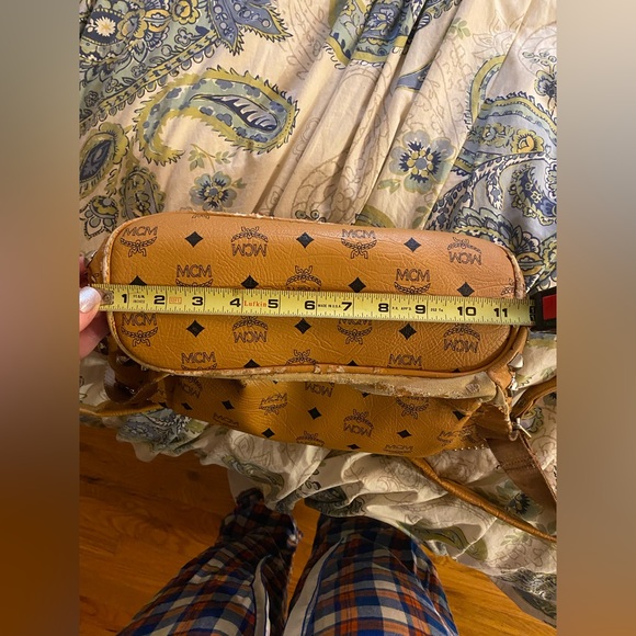 ๐MCM Cognac Silver & Gold Studded Medium Backpack *Used* M1976 See Photos - Picture 16 of 16